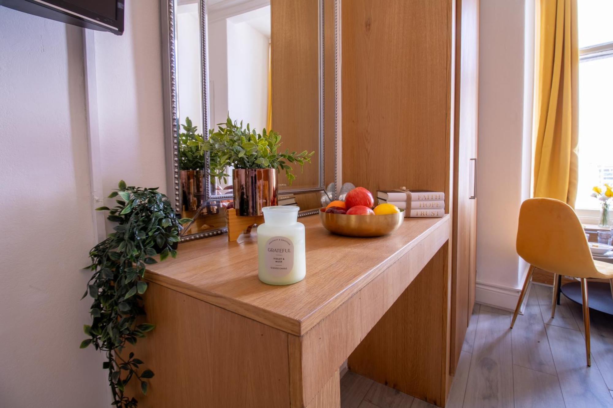 Spacious Studio Apartment On Oxford Street 9Gc Лондон Экстерьер фото